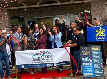 SV Hive Opening with confetti